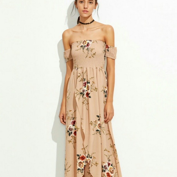 Dresses & Skirts - Festival boho off shoulder floral dress